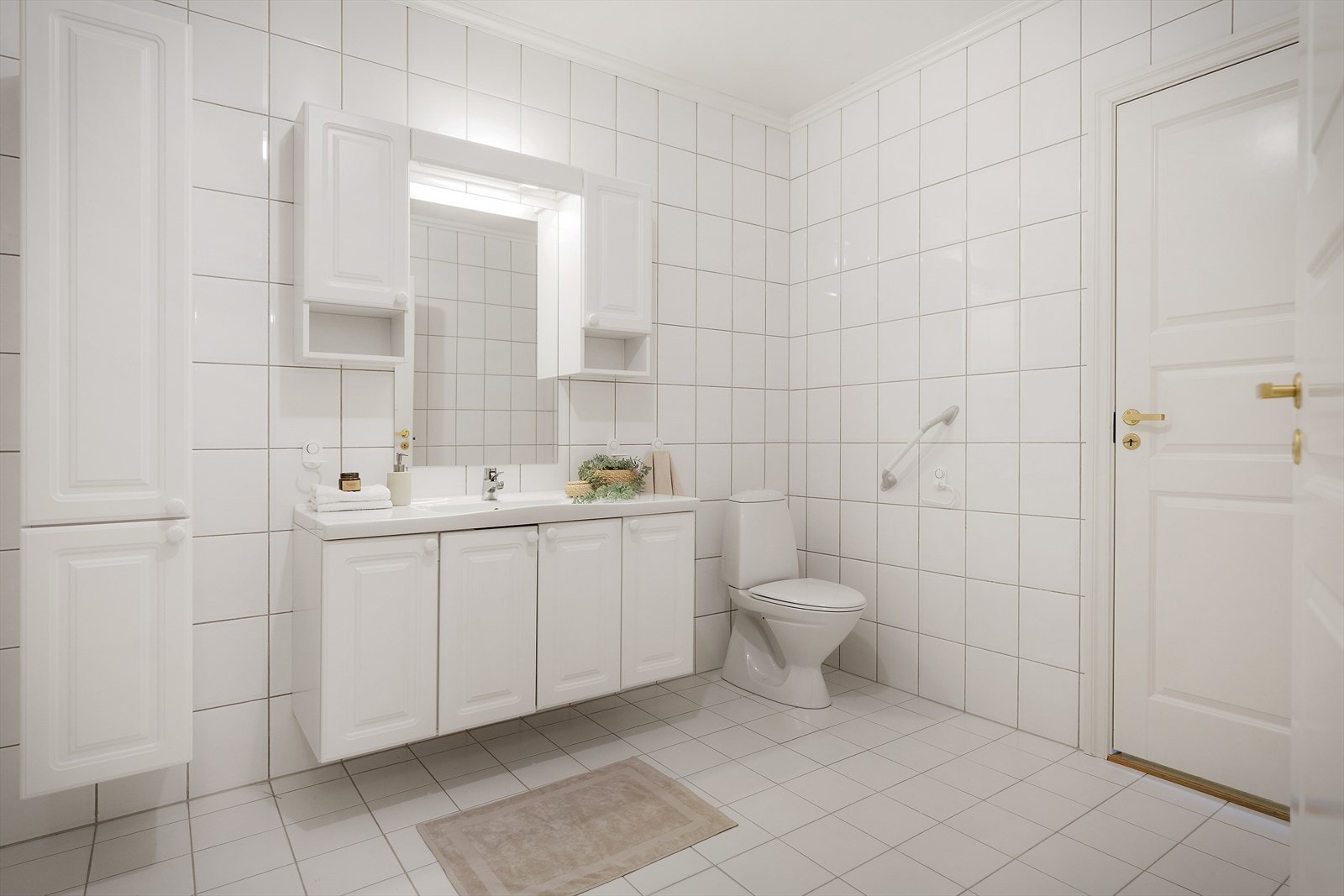 - Badet har deilig gulvvarme - Galleribilde