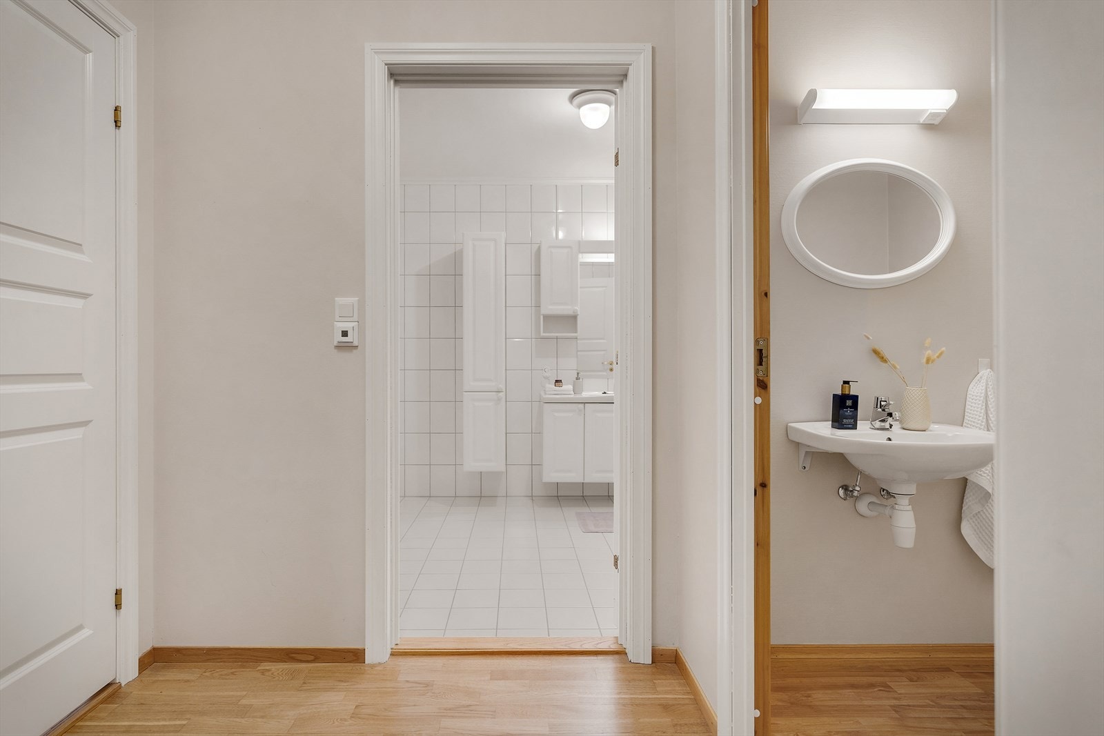 - Leiligheten har et bad og et toalettrom - Galleribilde