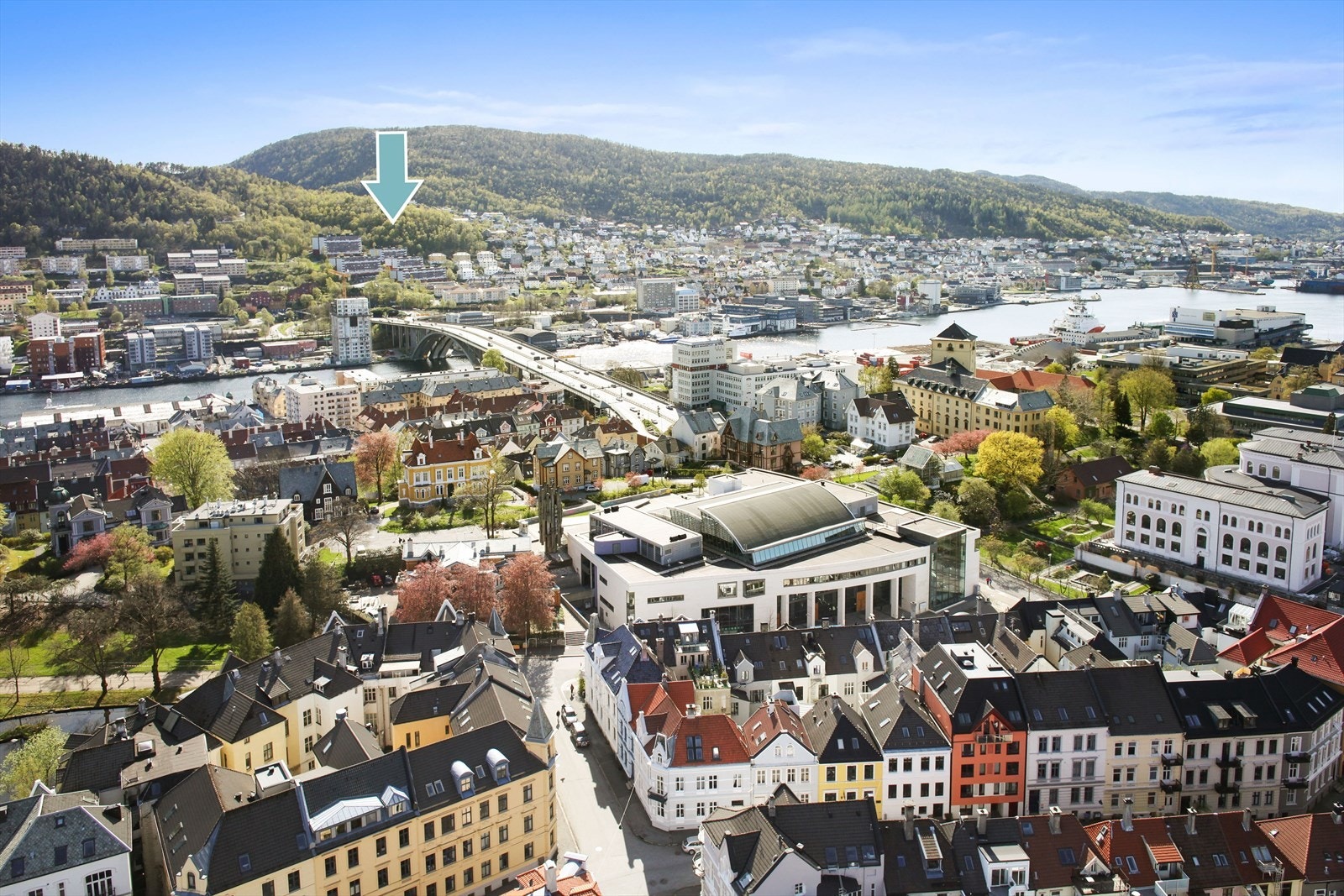 - Med en slik sentrumsnær beliggenhet og tilgang til alt du trenger innenfor kort avstand, blir hverdagen både enkel og effektiv Galleribilde