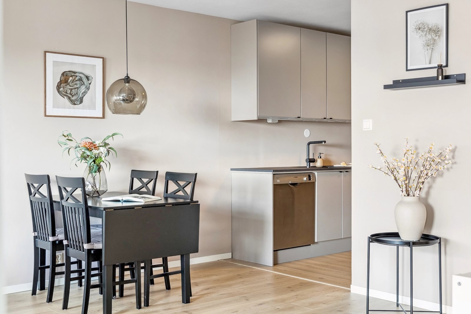 - Her er det god plass til spisegruppe Galleribilde