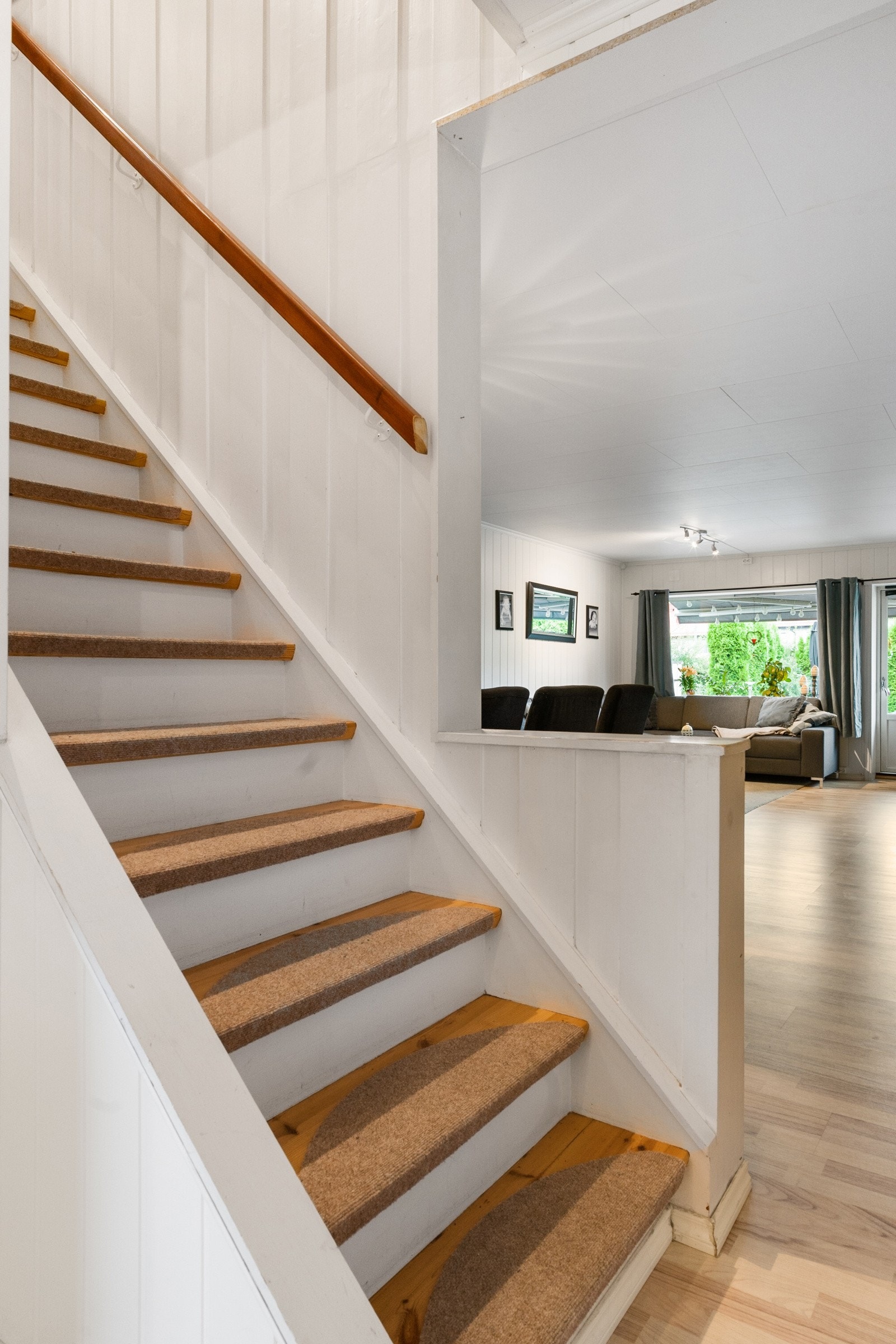 Trapp opp til 2. etasje. Galleribilde