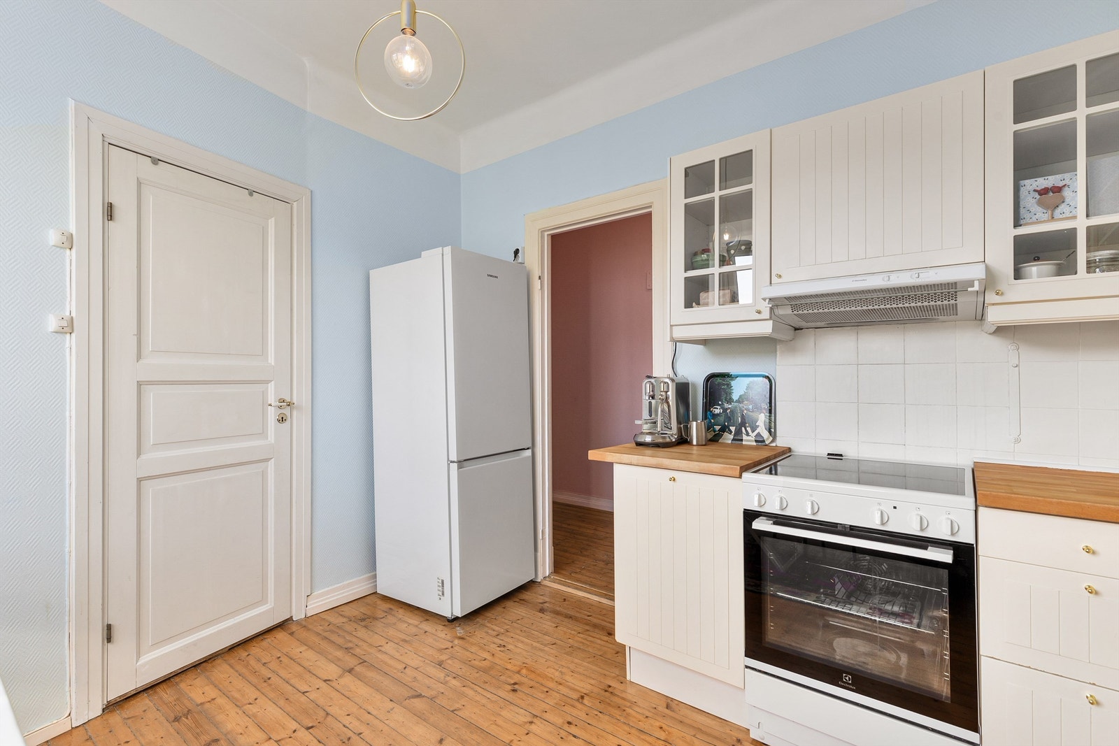 Frittstående hvitevarer kan medfølge om ønskelig Galleribilde