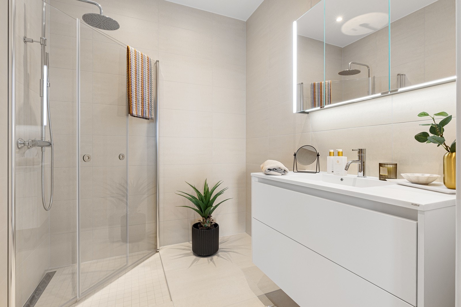 Bad tilknyttet hovedsoverommet Galleribilde