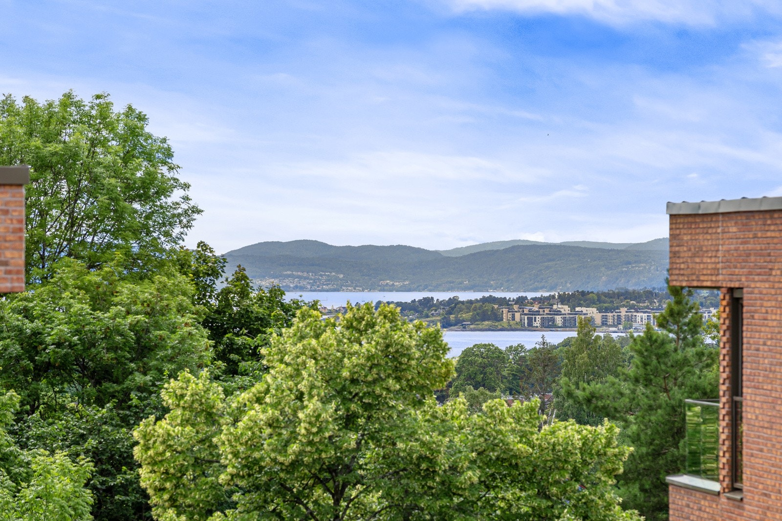 Nydelig utsikt fra sydvendt balkong Galleribilde