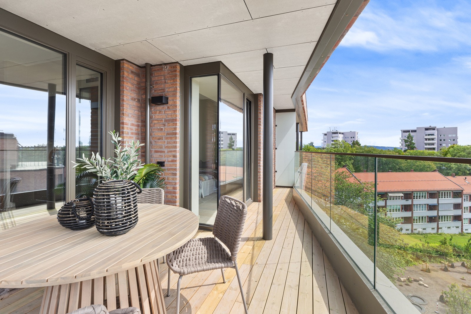 Sydvendt balkong med flott utsikt Galleribilde