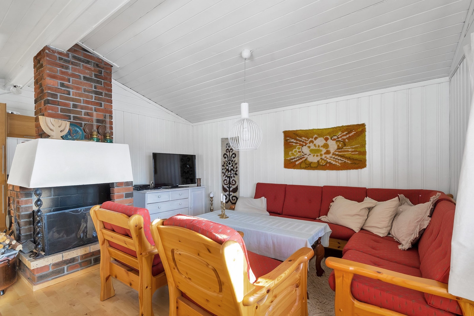 Stue med peis. Galleribilde