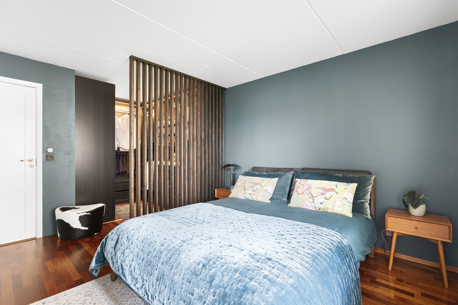 Bod omgjort til walk-in-closet (tiltak ikke byggemeldt/godkjent). Galleribilde