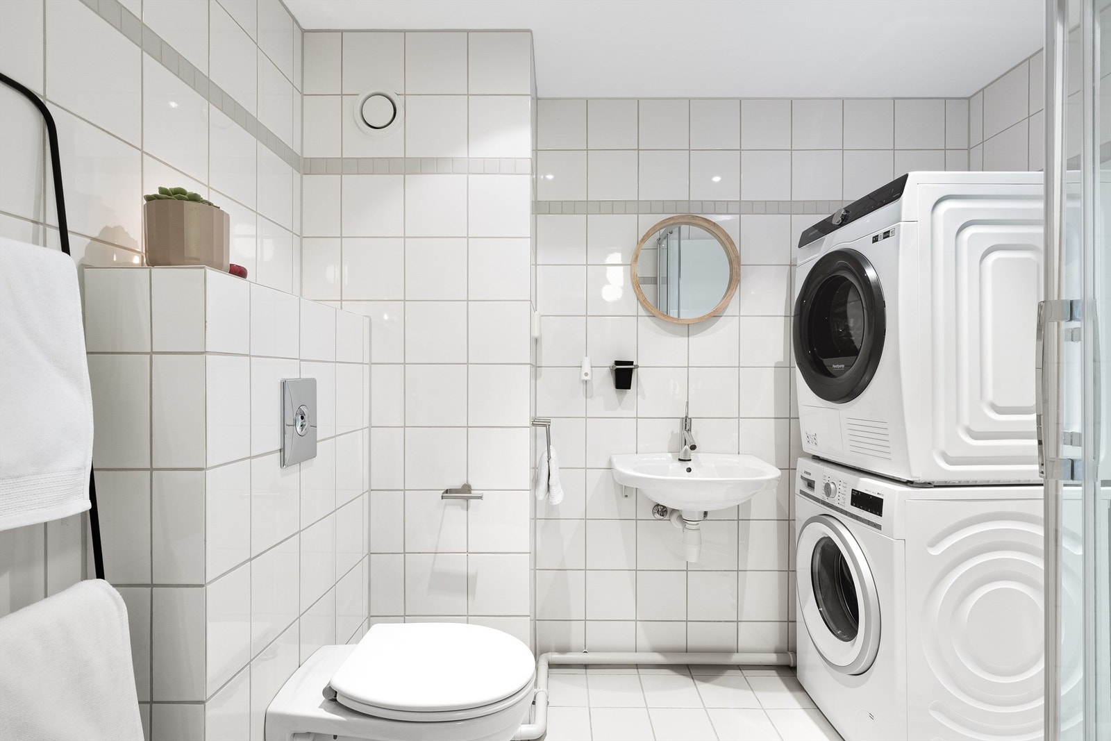 Bad nr. 2/vaskerom Galleribilde