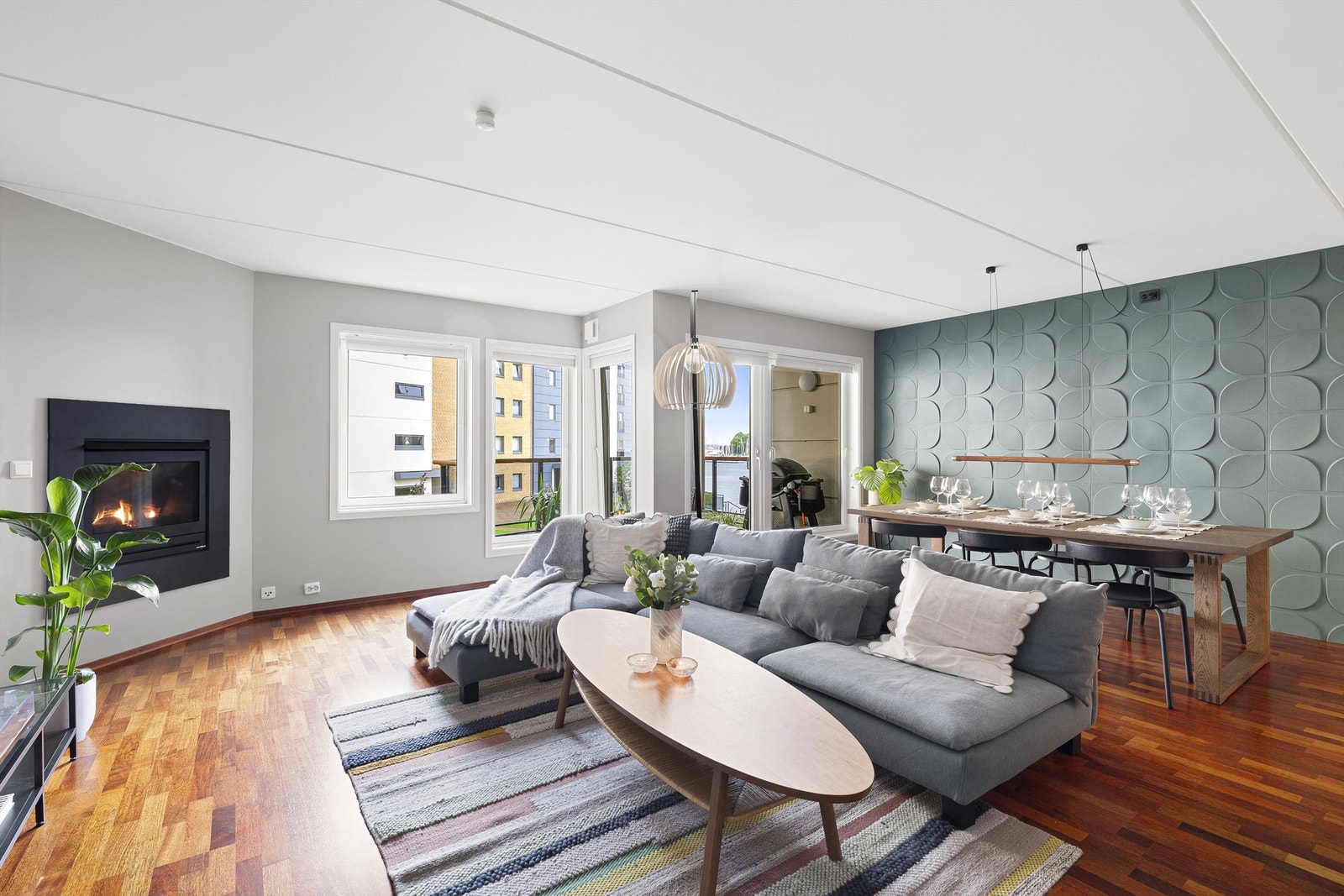 Stue med utgang til balkong Galleribilde