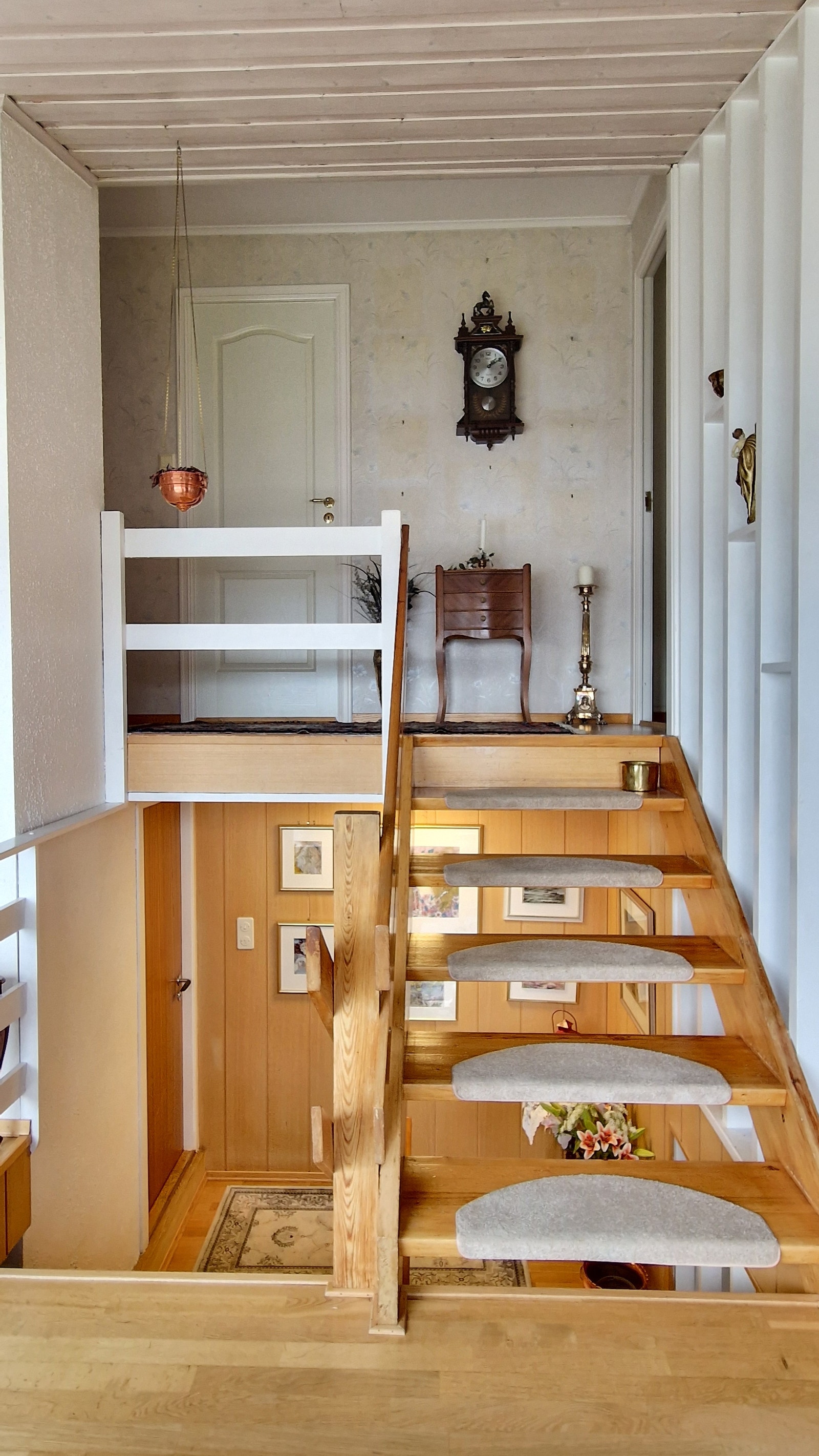 Trapperom mellom hovedetasje og andre etasje Galleribilde