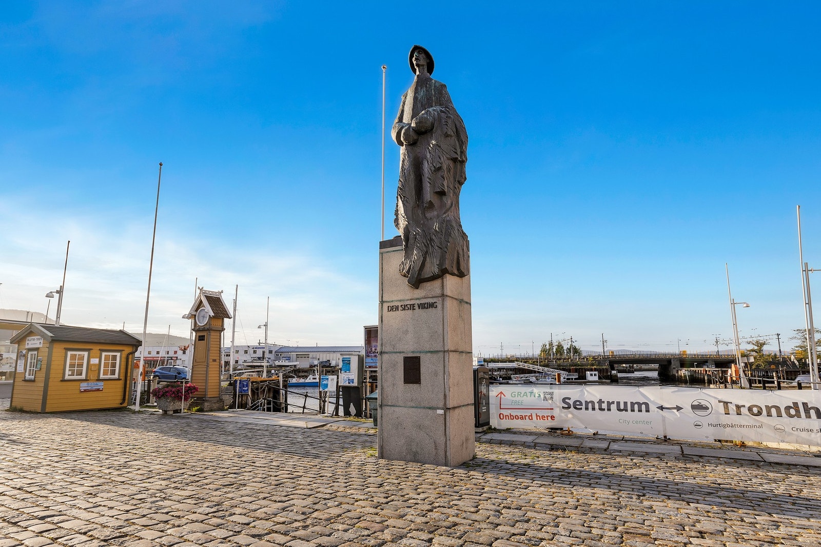 Ta en tur langs Marinen eller besøk Nidarosdomen. Galleribilde