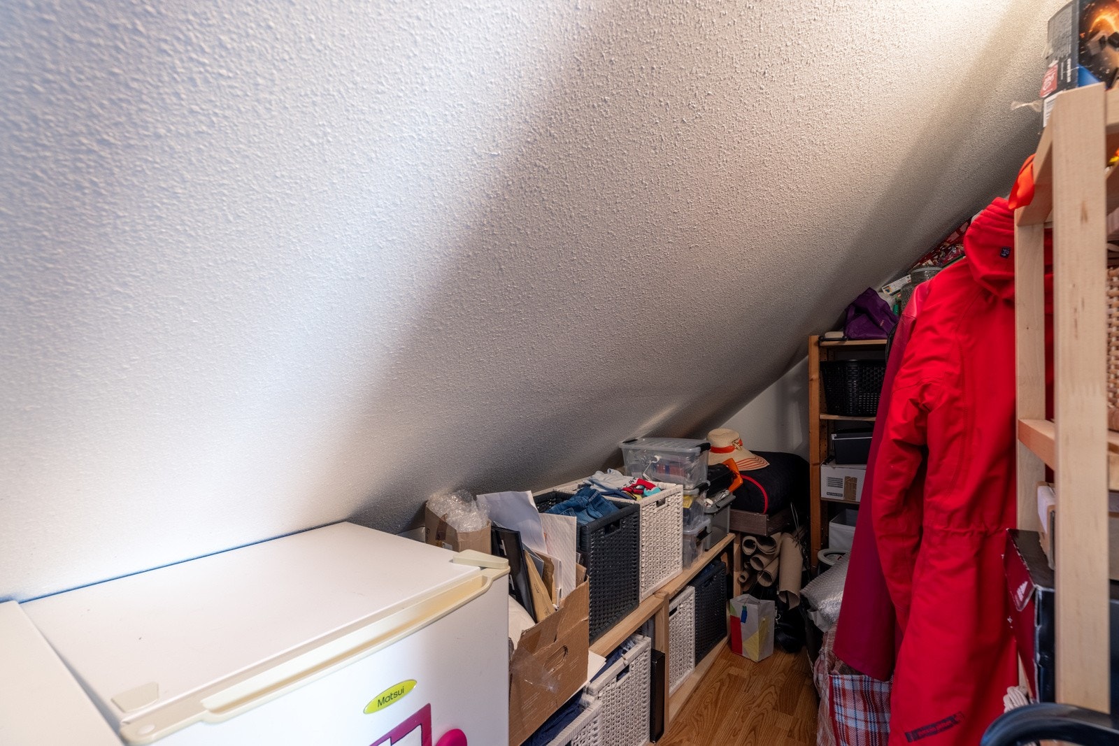 Stor innvendig bod i loftsetasjen. Galleribilde