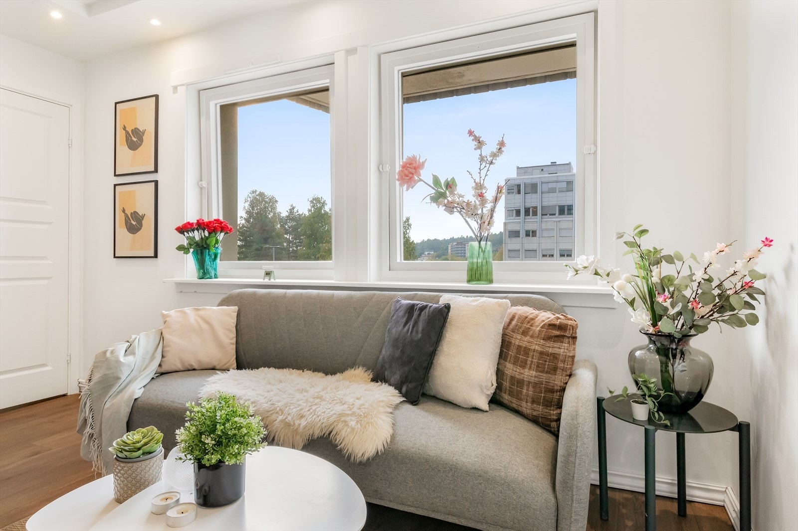 Sjarmerende sofakrok for rolige stunder og gjester. Galleribilde