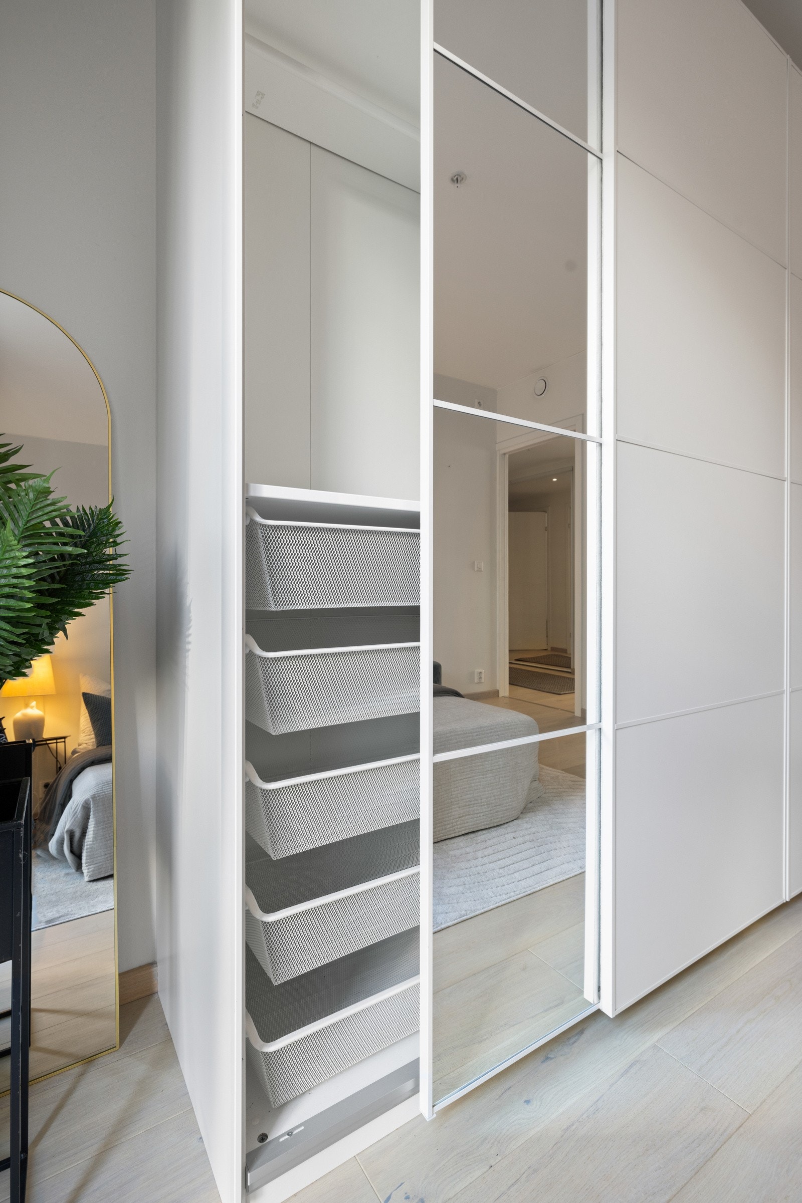 Garderobe Galleribilde