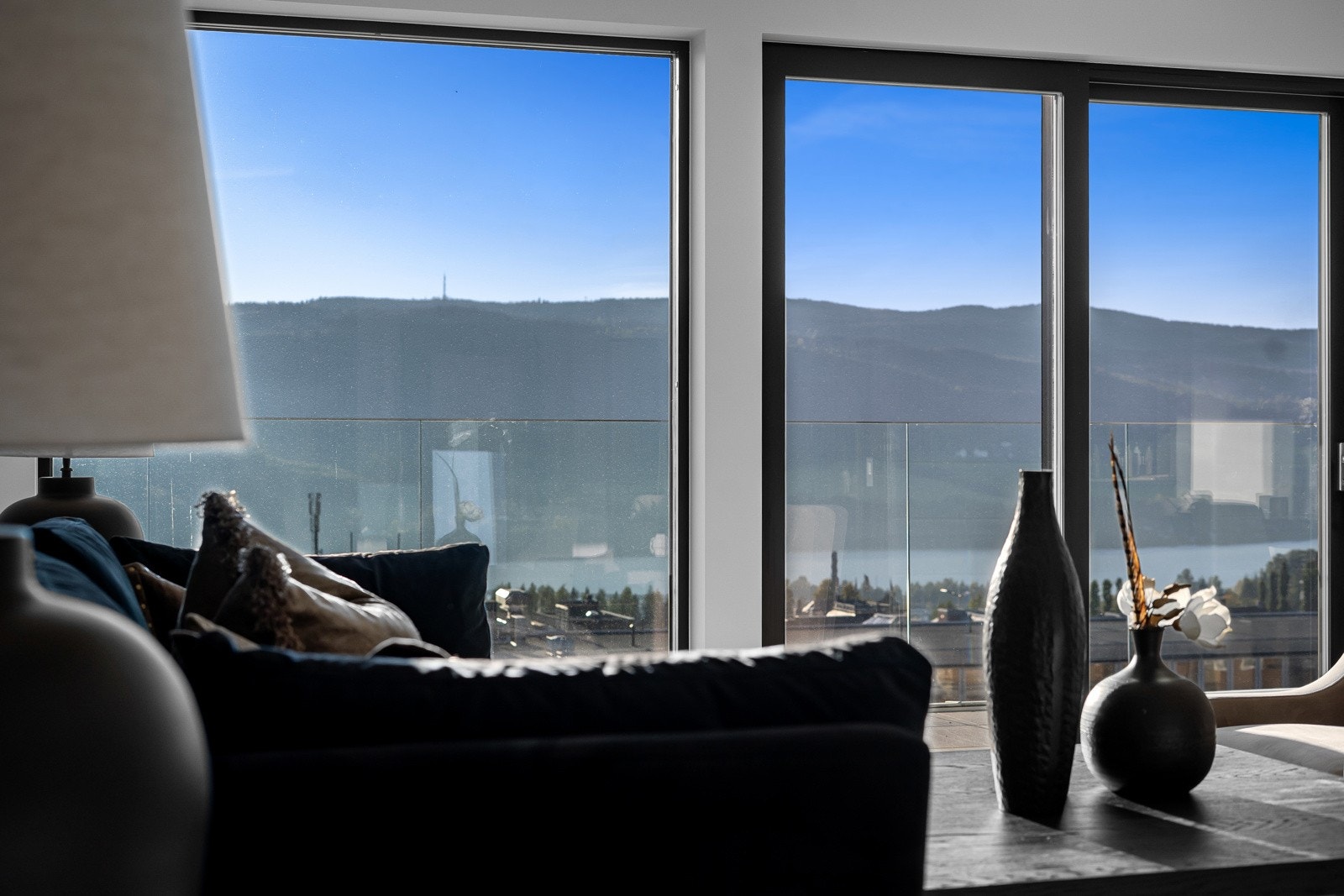 Stilrent med storslagen utsikt Galleribilde