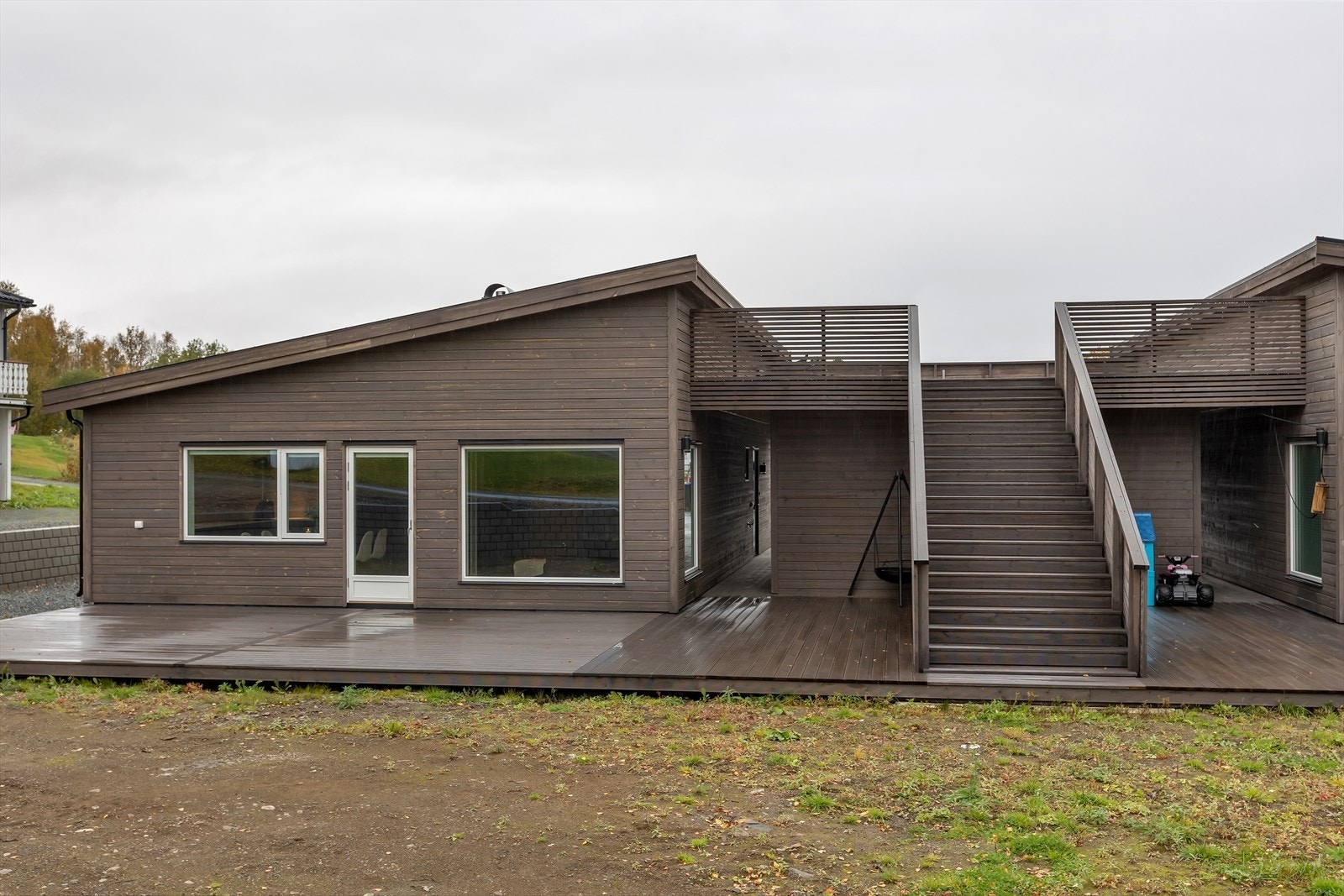 Trappen leder opp til felles takterrasse Galleribilde