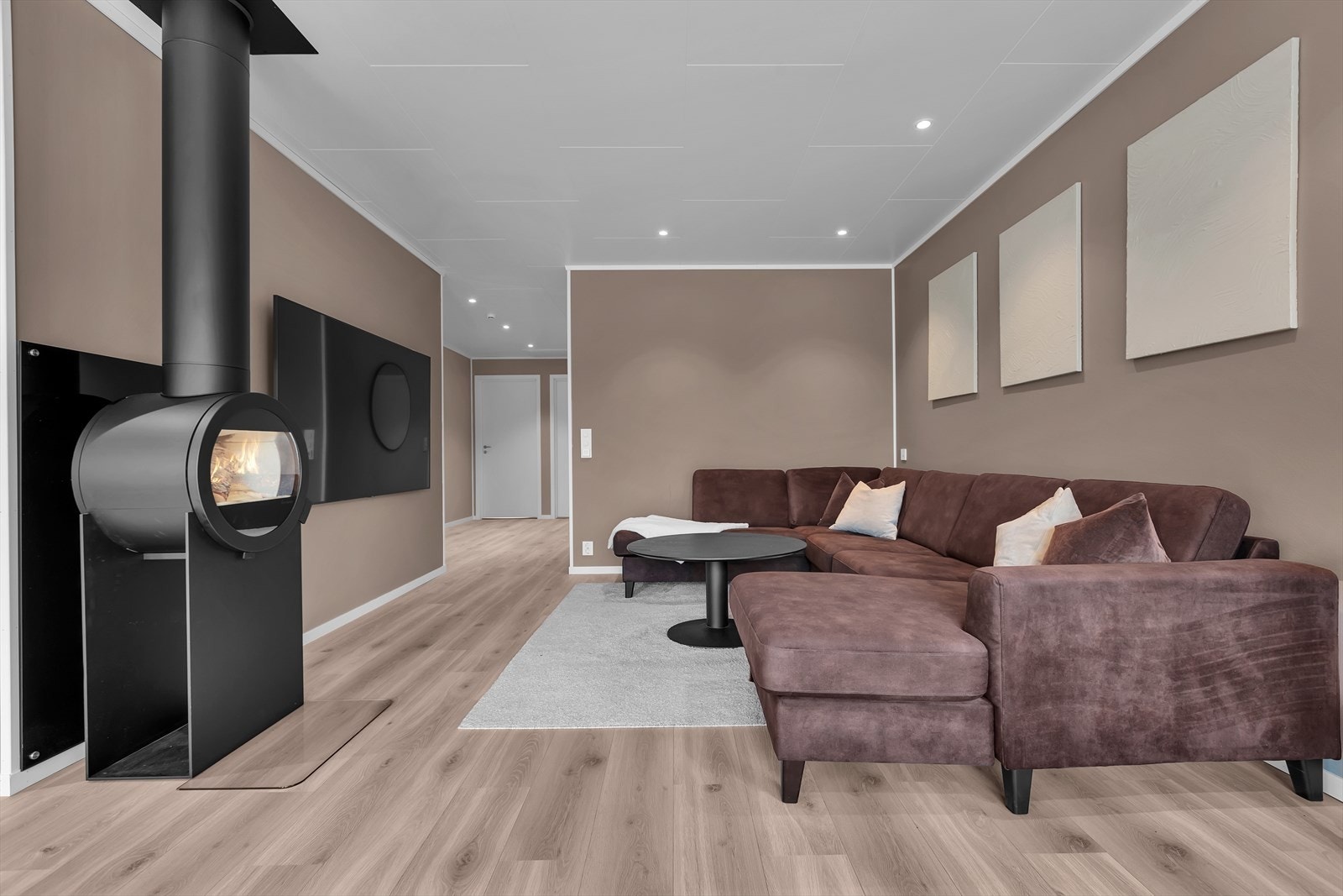 Varmefolie i alle gulv med laminat Galleribilde