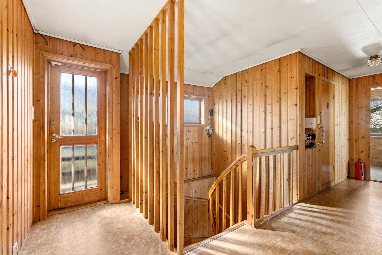 2. etasje har egen utgang til hage Galleribilde