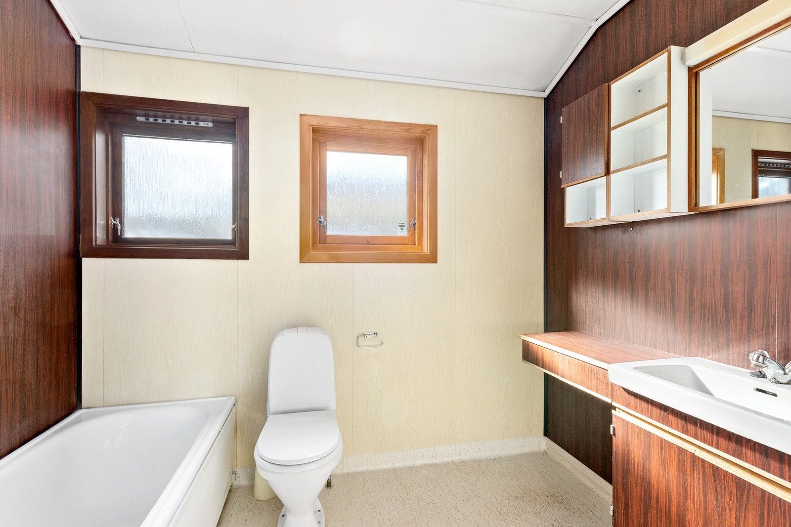 Bad hovedetasje Galleribilde