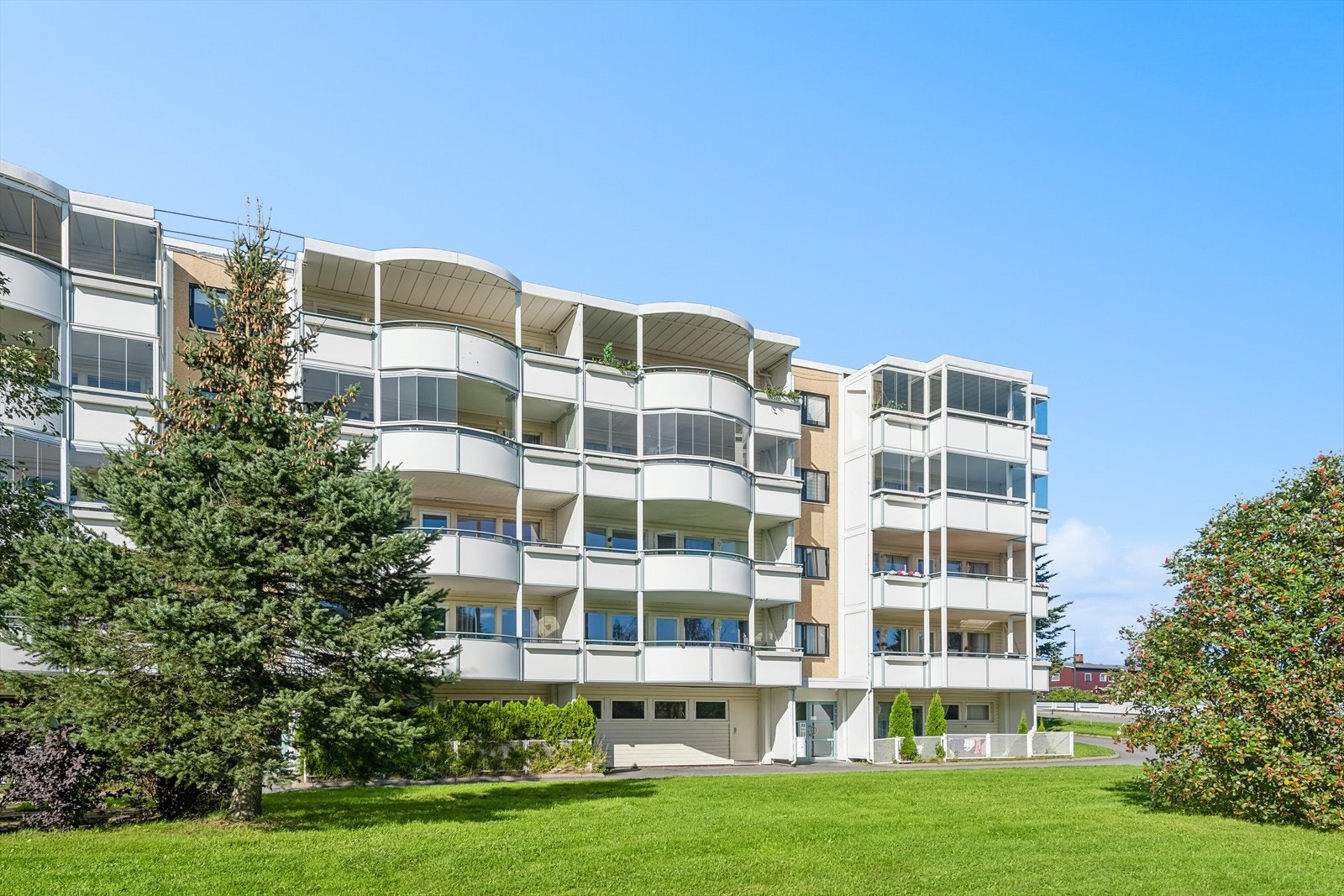 DNB Eiendom v/ Linn Ulseth har gleden av å presentere Tulipanveien 32! Galleribilde
