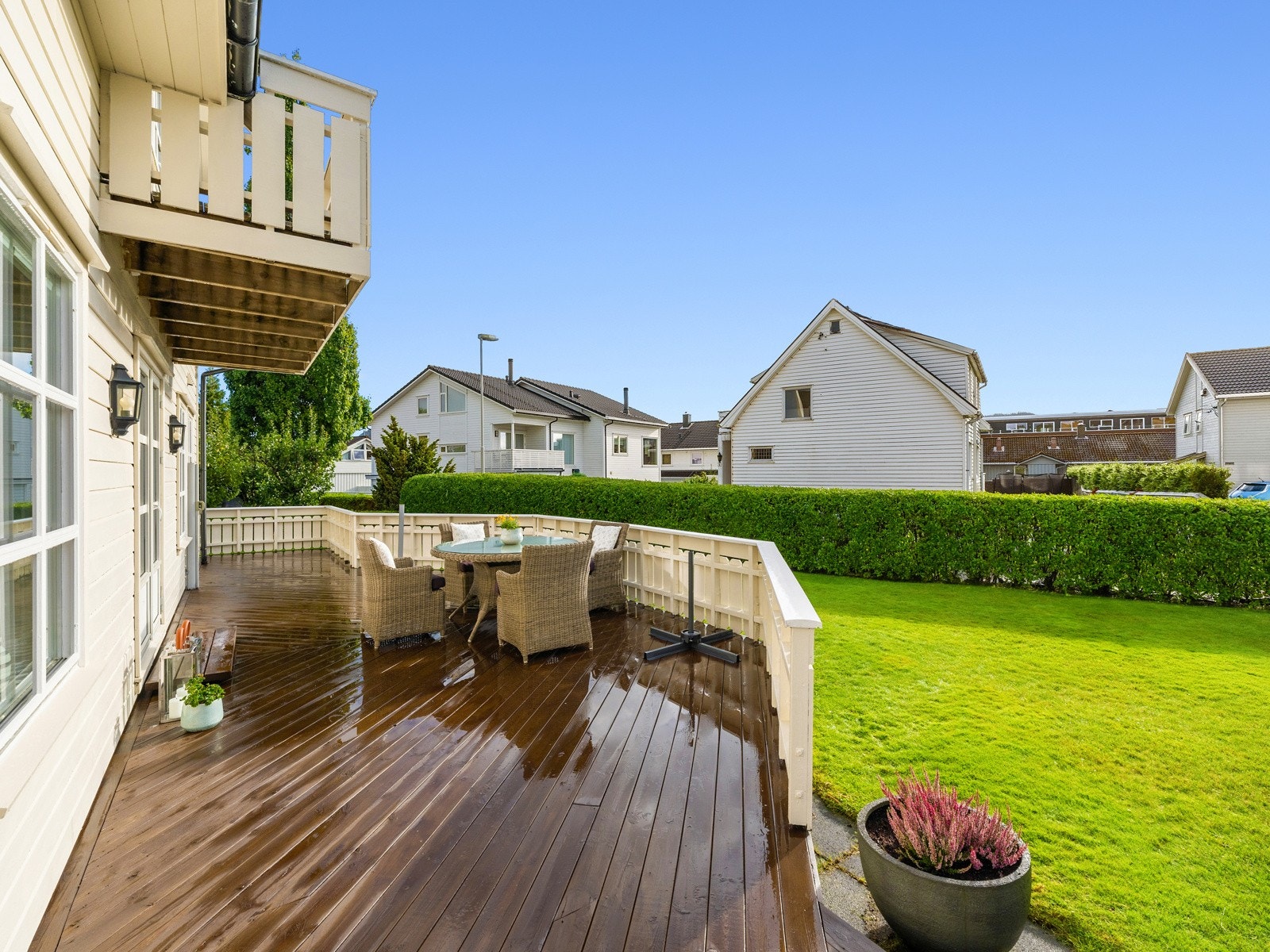 Solrik terrasse Galleribilde