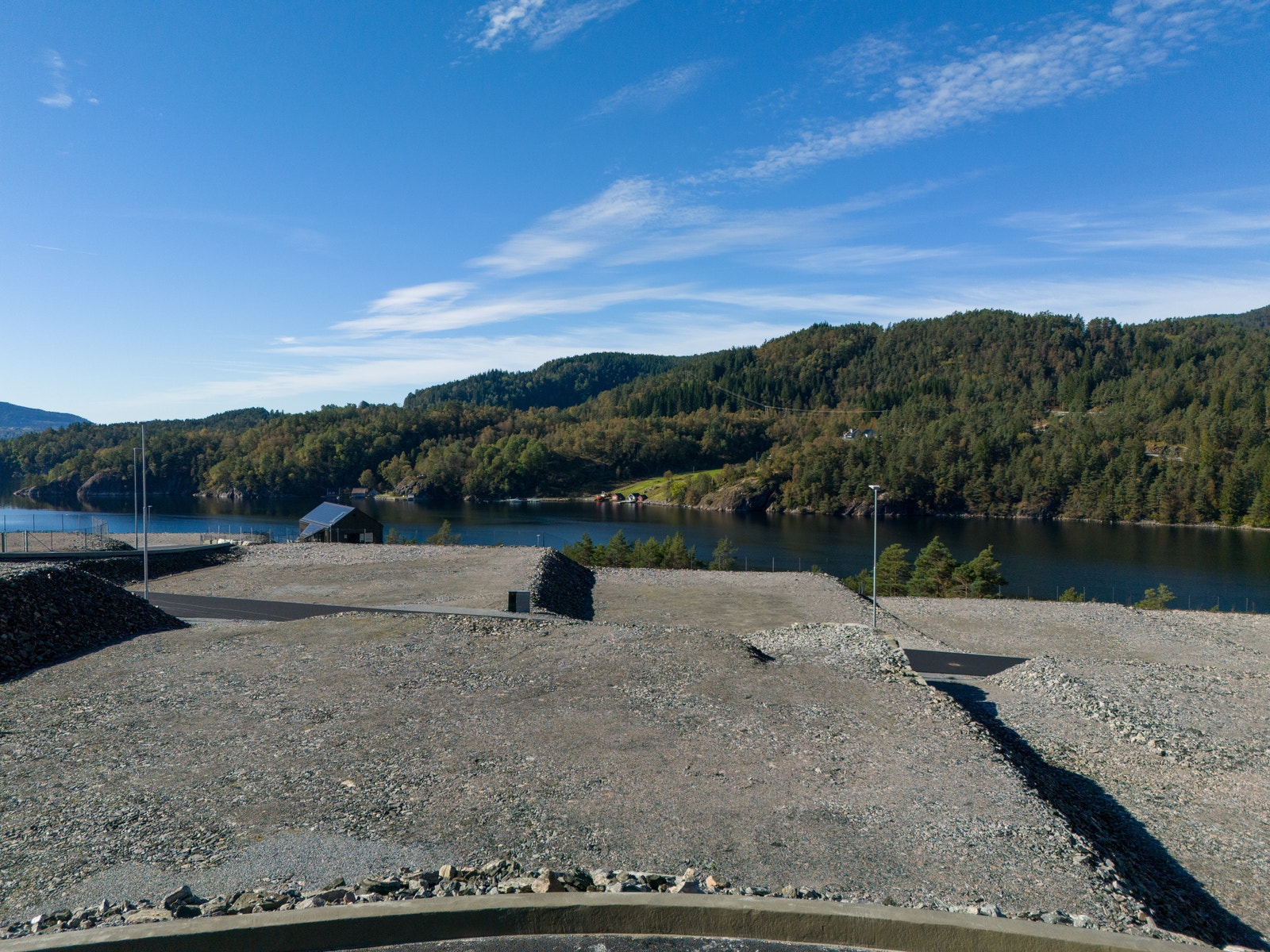 Tomt 5 -Tomte Areal: 394m²
Samlet pris på tomt 5 & tomt 6 - 1.085.000,-
+ omkostninger 74 000,- Galleribilde