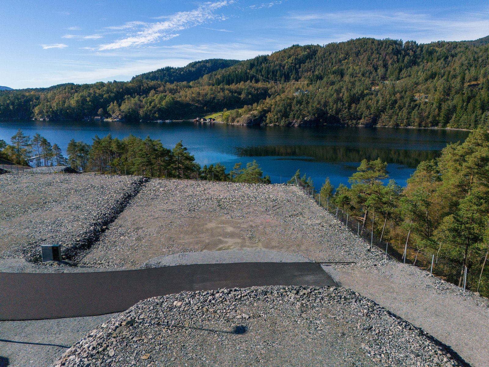 Tomt 13
Tomte Areal: 723m²
Pris: 1.050.000.- +
Omkostning: 73 000,- Galleribilde