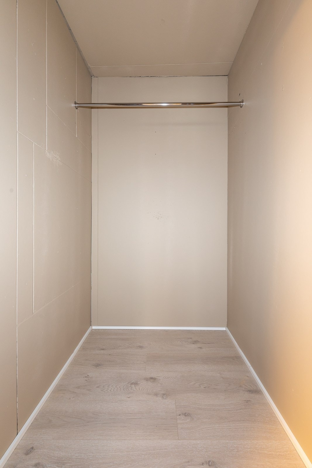 Bod med plass for diverse oppbevaring Galleribilde