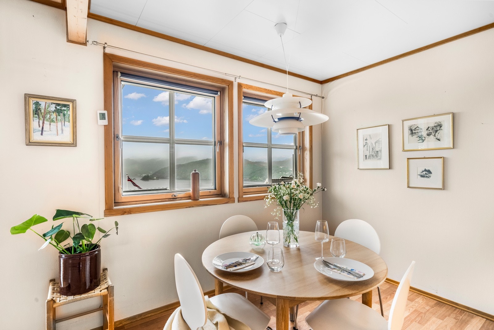 Spiseplass med nydelig utsikt! Galleribilde