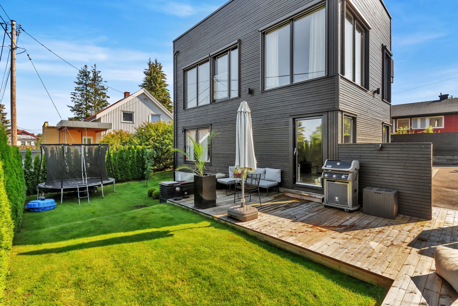 Boligen byr på en effektiv og behagelig varmeløsning som sørger for et godt inneklima gjennom alle årstider Galleribilde