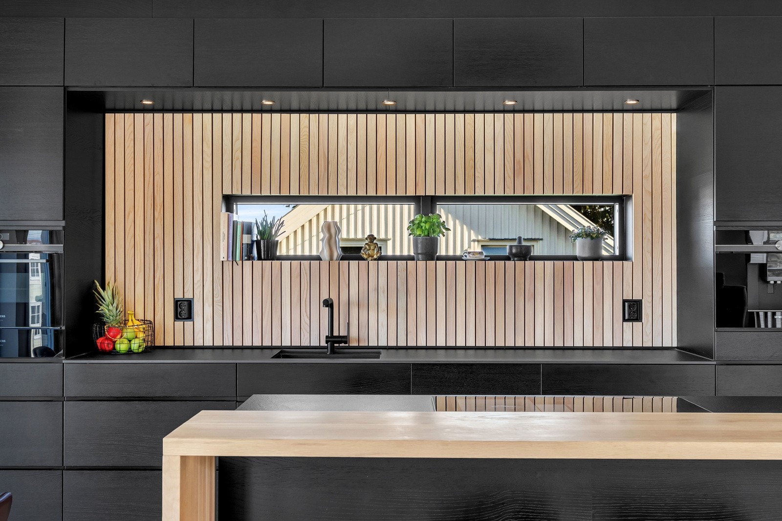 Overskapene sørger for god lagringsplass Galleribilde