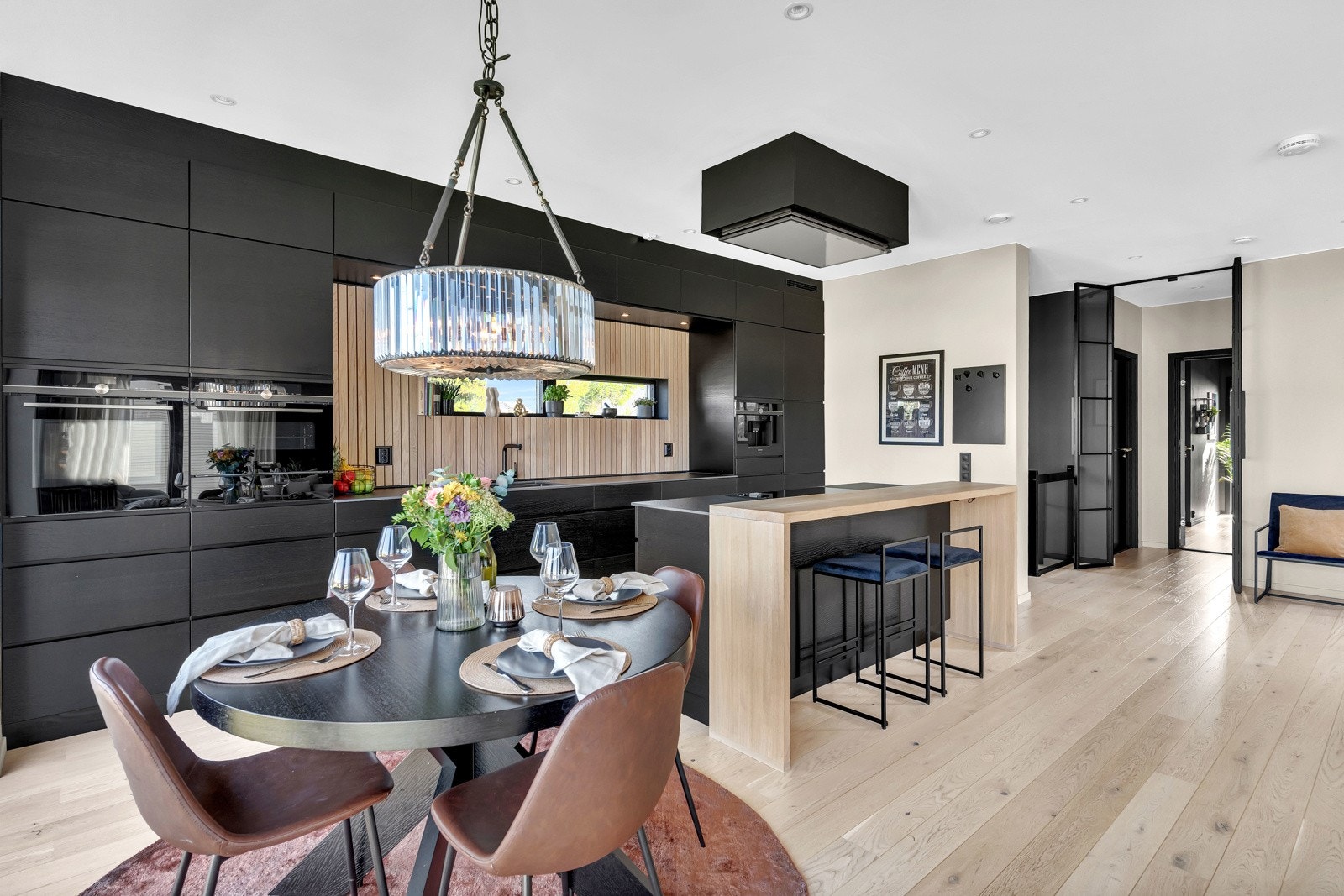 God plass til spisegruppe Galleribilde