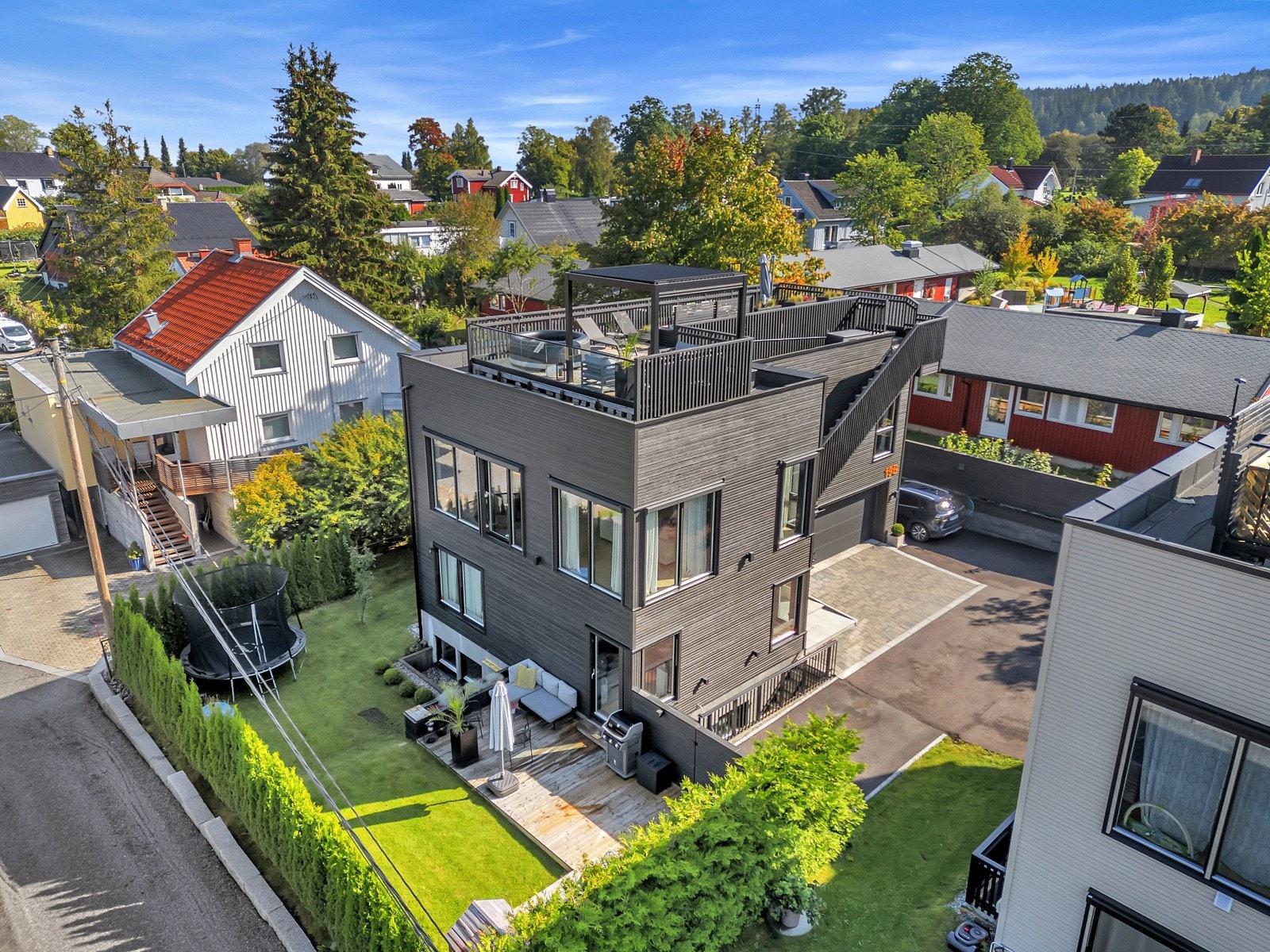 Praktikantdel i kjelleren med kr. 12 000,- mnd. skattefri leieinntekter. Galleribilde