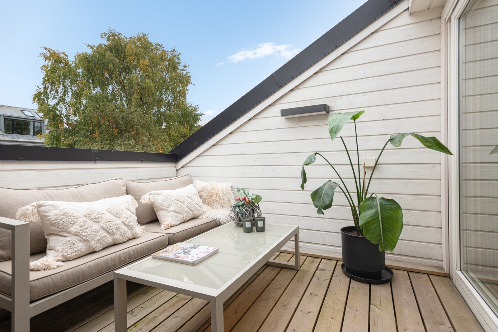 Meget attraktiv og skjermet toppleilighet fra 2009 med privat takterrasse Galleribilde