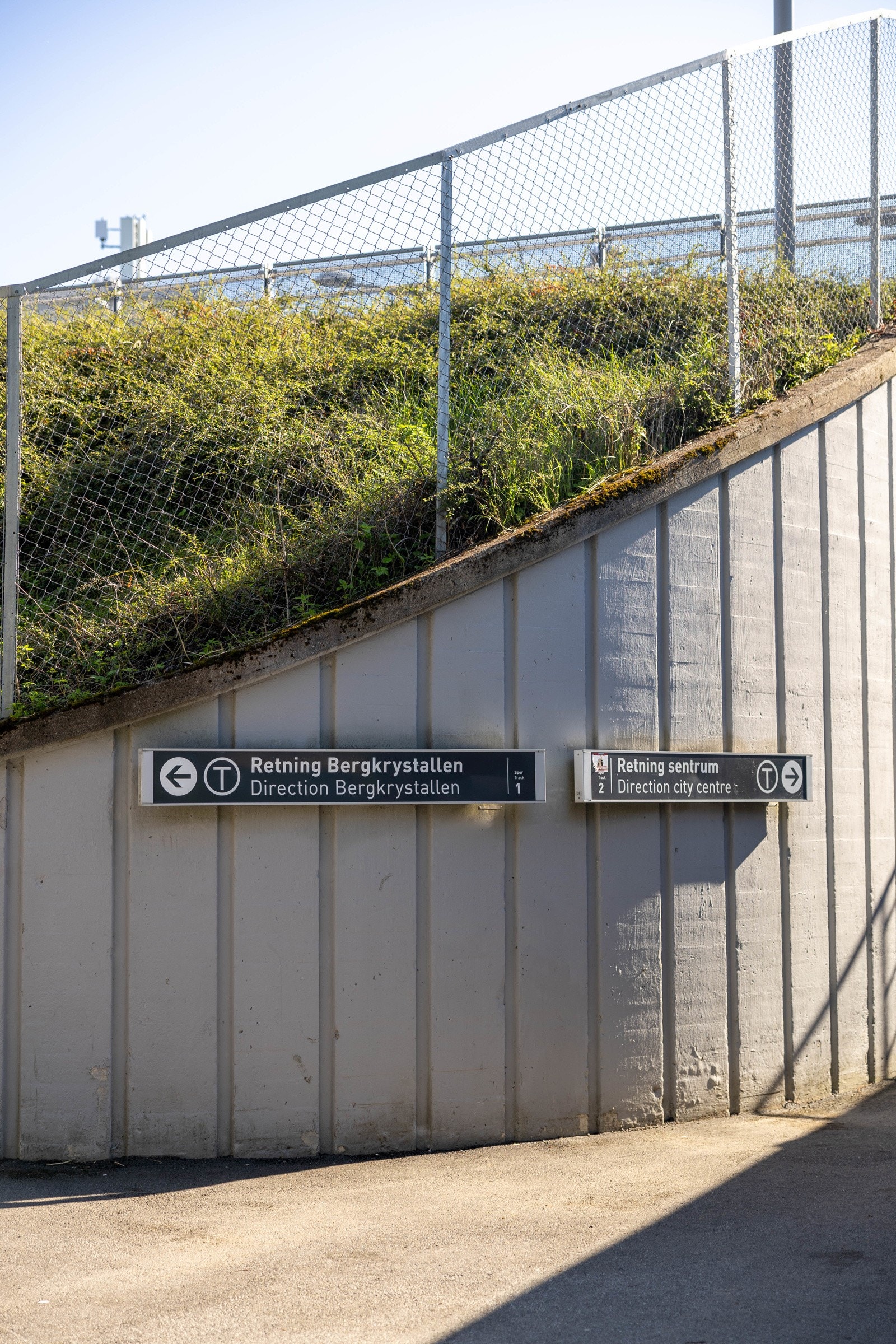T-banen er ikke lange veien unna leiligheten. Galleribilde