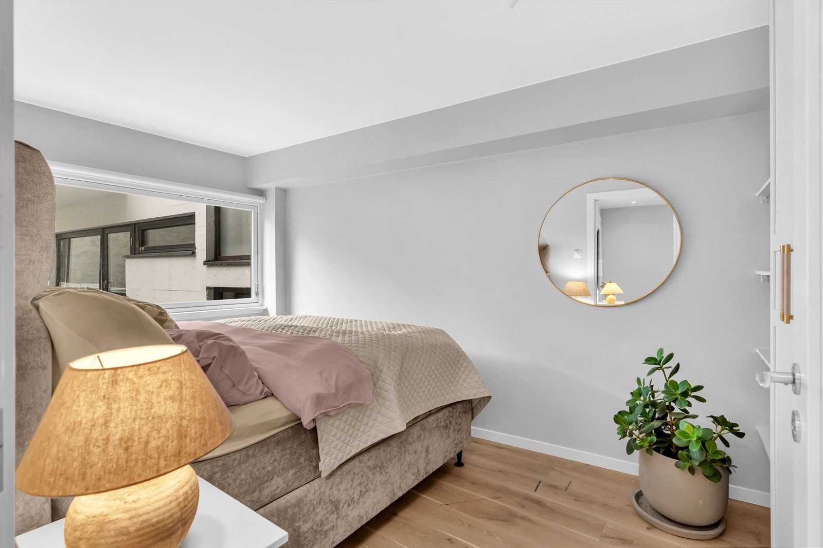 Soverommene vender mot stille gårdsrom. Galleribilde