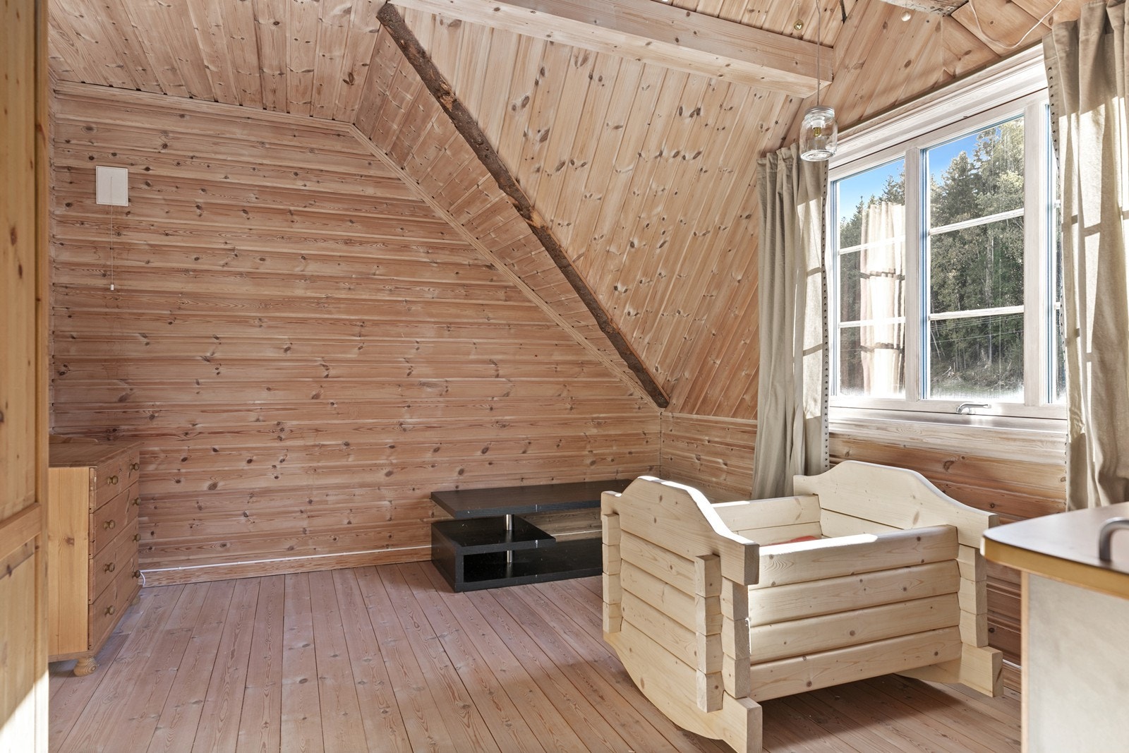 Barnerommene er av god størrelse og gir mulighet for lek og trivsel. Galleribilde