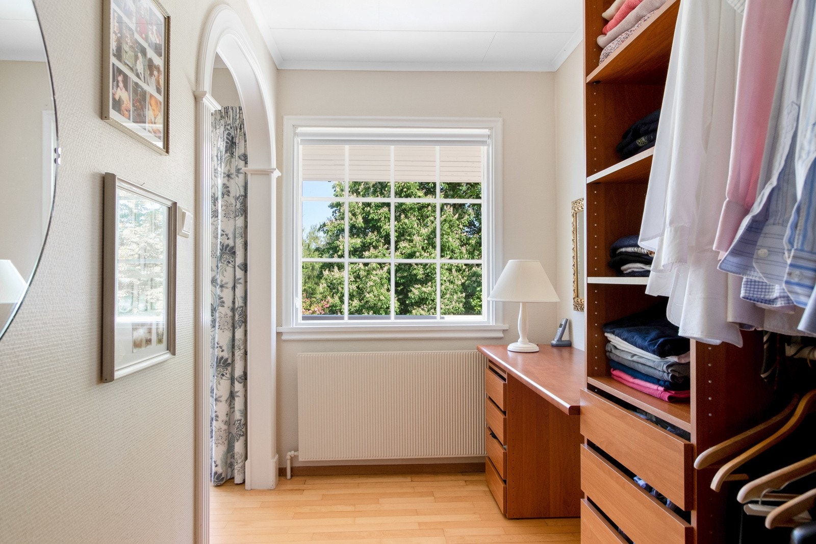 Garderobe Galleribilde