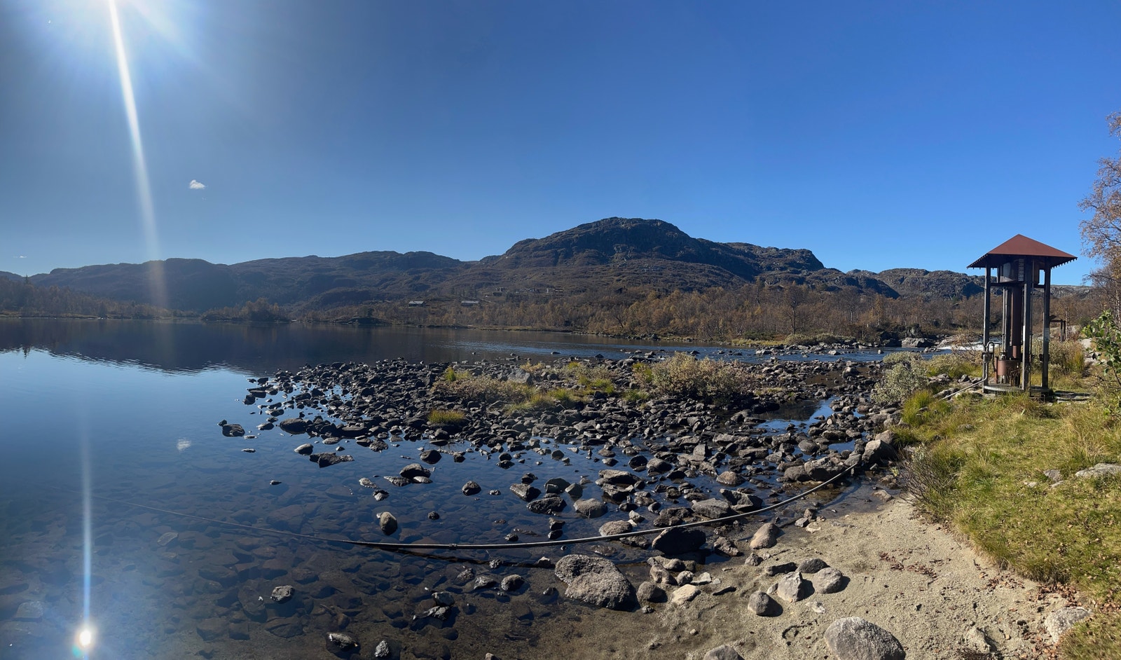 Elveosen, mye natur Galleribilde