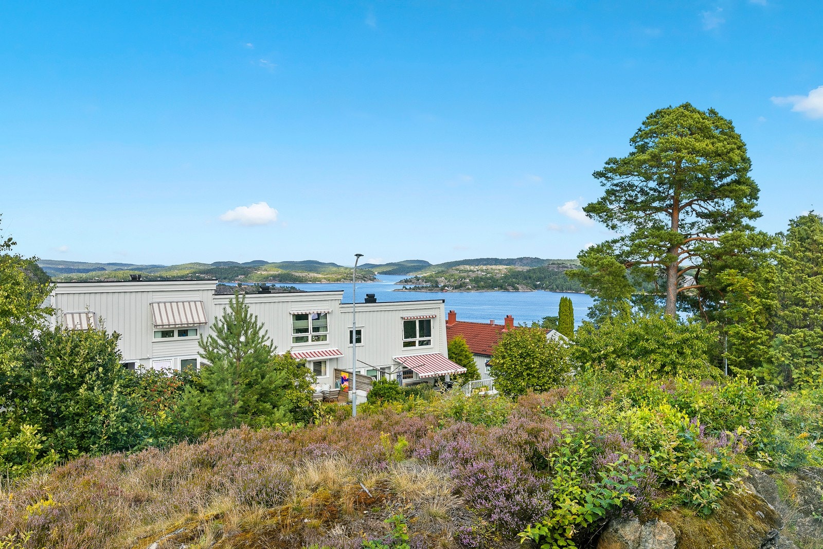 Fin utsikt ut mot skjærgården. Galleribilde