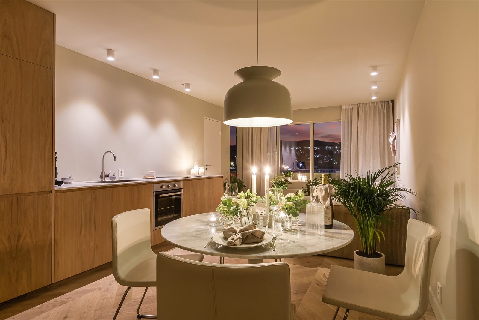 Denne leiligheten er perfekt for koselige sammenkomster med venner og familie. Galleribilde