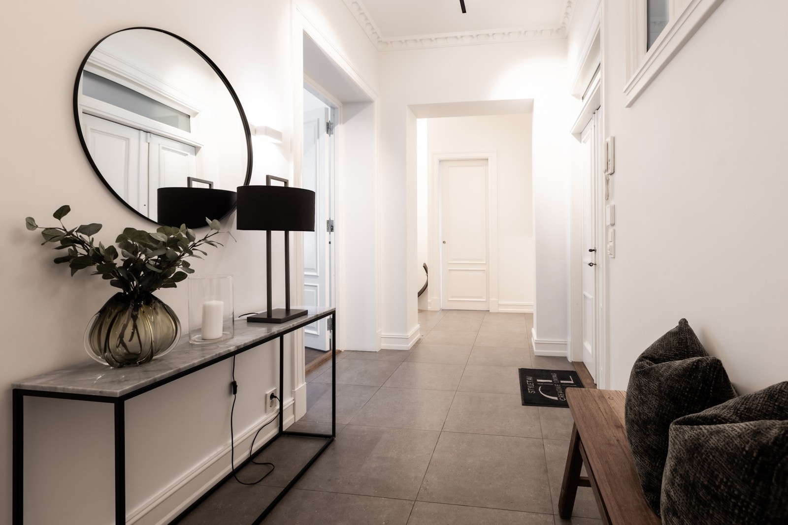 Mot andre siden av gangen finner vi leilighetens andre soverom. Galleribilde