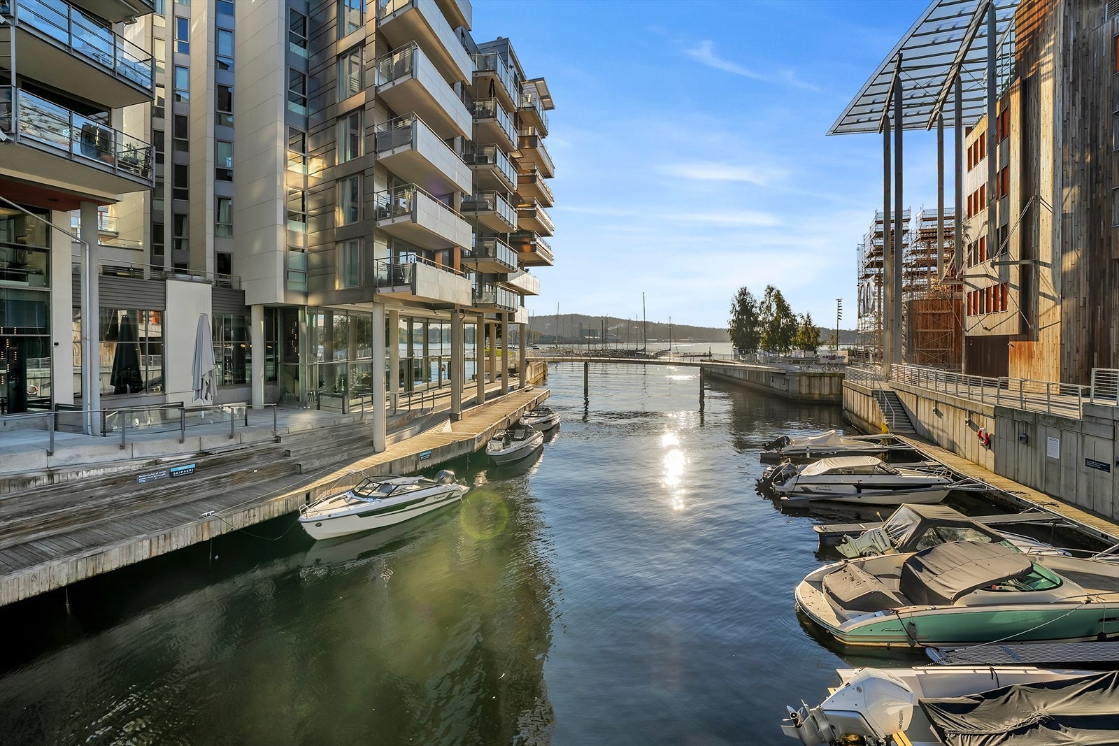 Rett ved sjøen og flere hyggelige badeplasser. Galleribilde