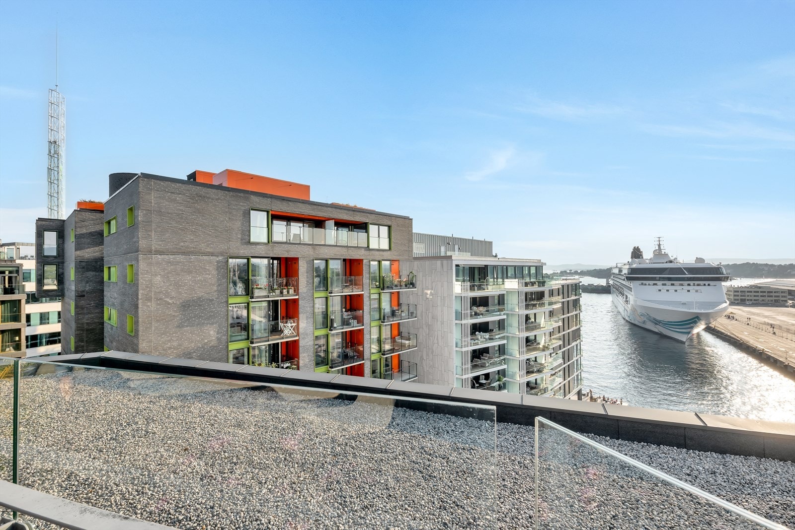 Fantastisk utsikt fra takterrassen. Galleribilde