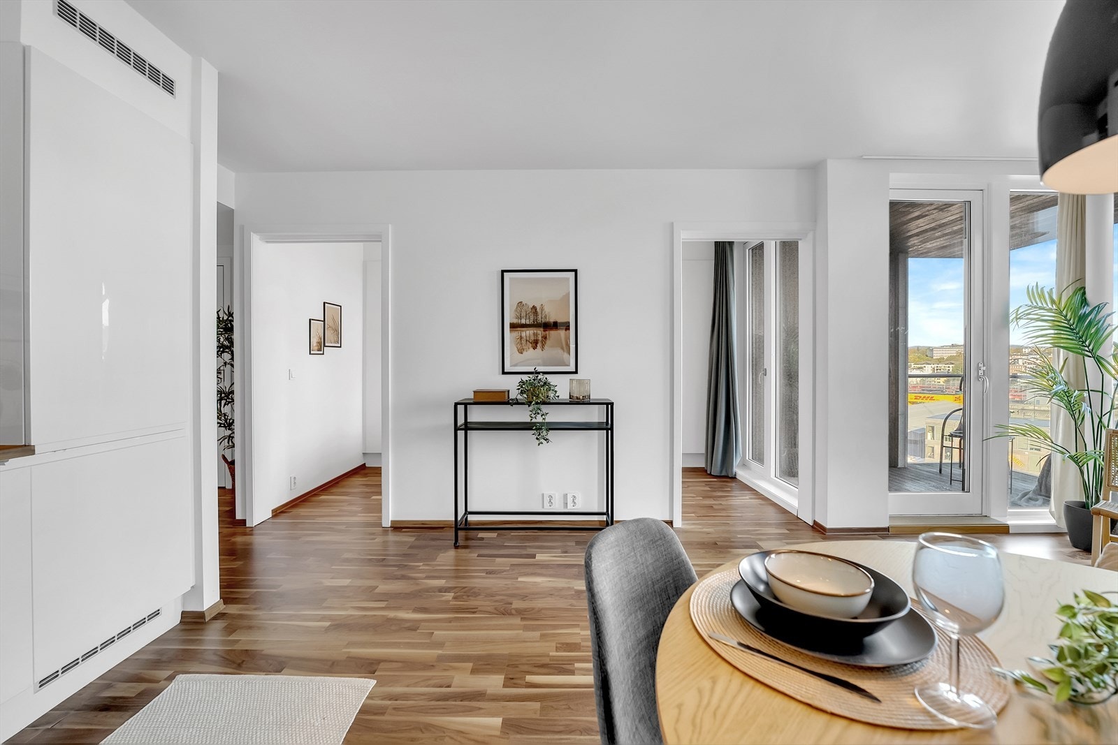 Plass til TV om ønskelig. Galleribilde