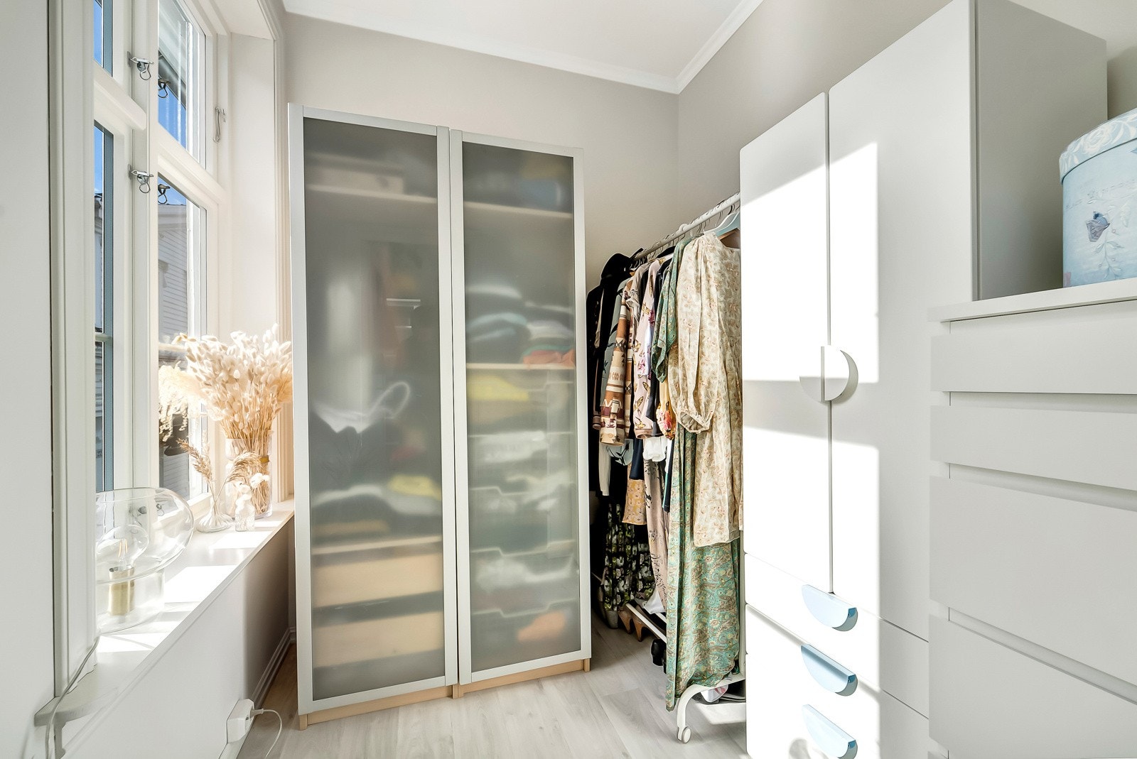 Walk-in / Soverom. Galleribilde