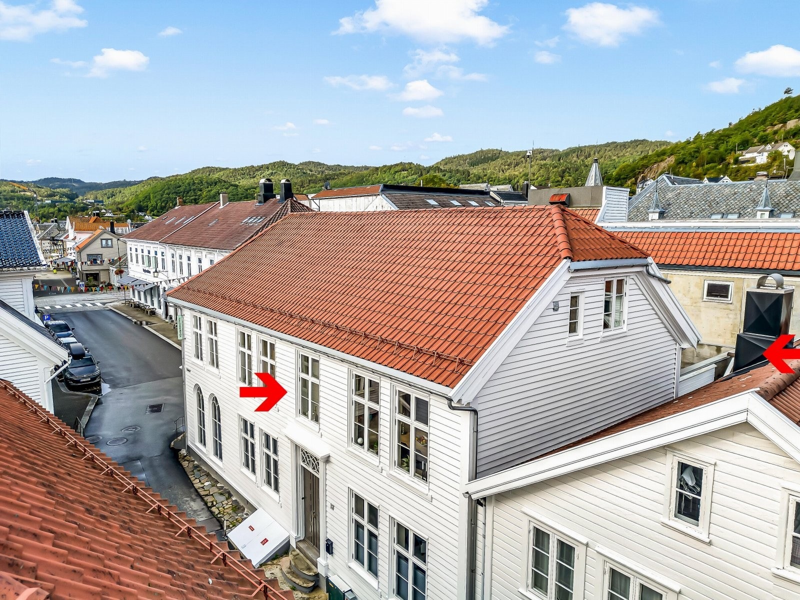 Leiligheten ligger i den bakre delen av 2. og 3.etasje. Galleribilde