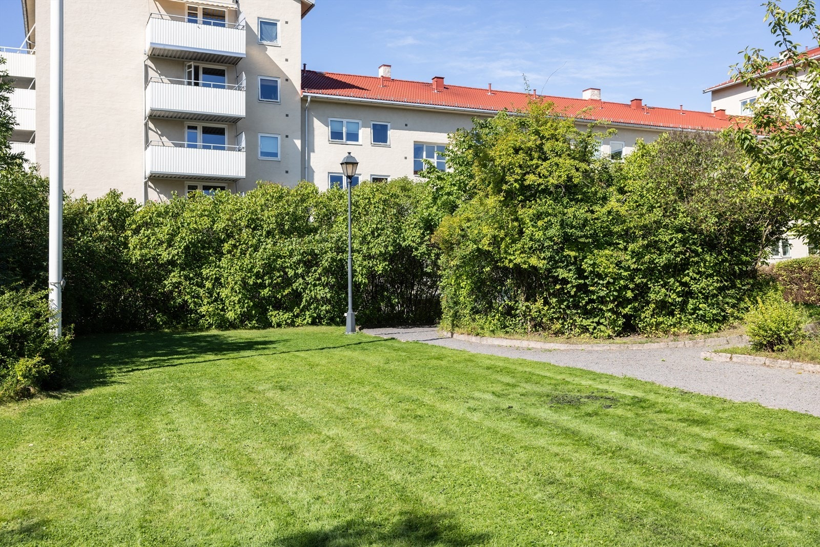 Leiligheten ligger i et populært aksjeselskapet som består av 163 leiligheter. Selskapet har to oppgraderte vaskerier. Galleribilde