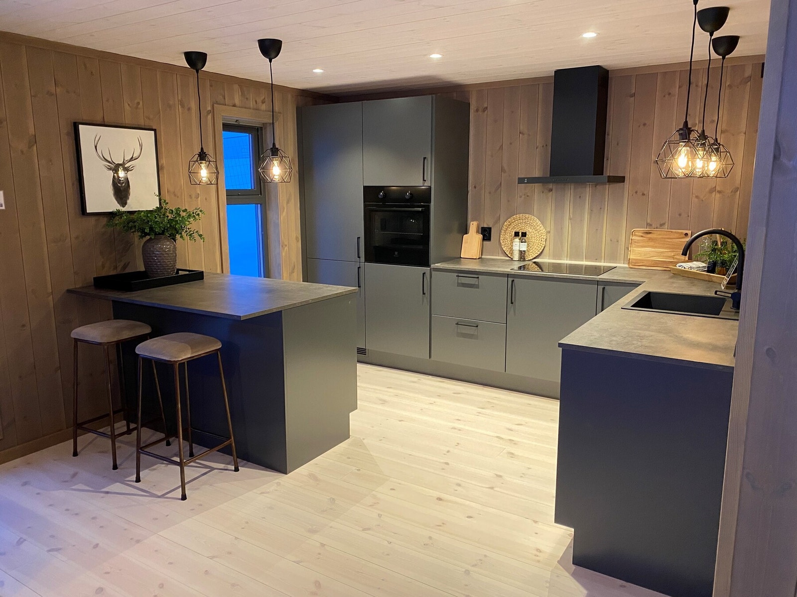 Kjøkkeninnredning fra Norema medfølger Galleribilde