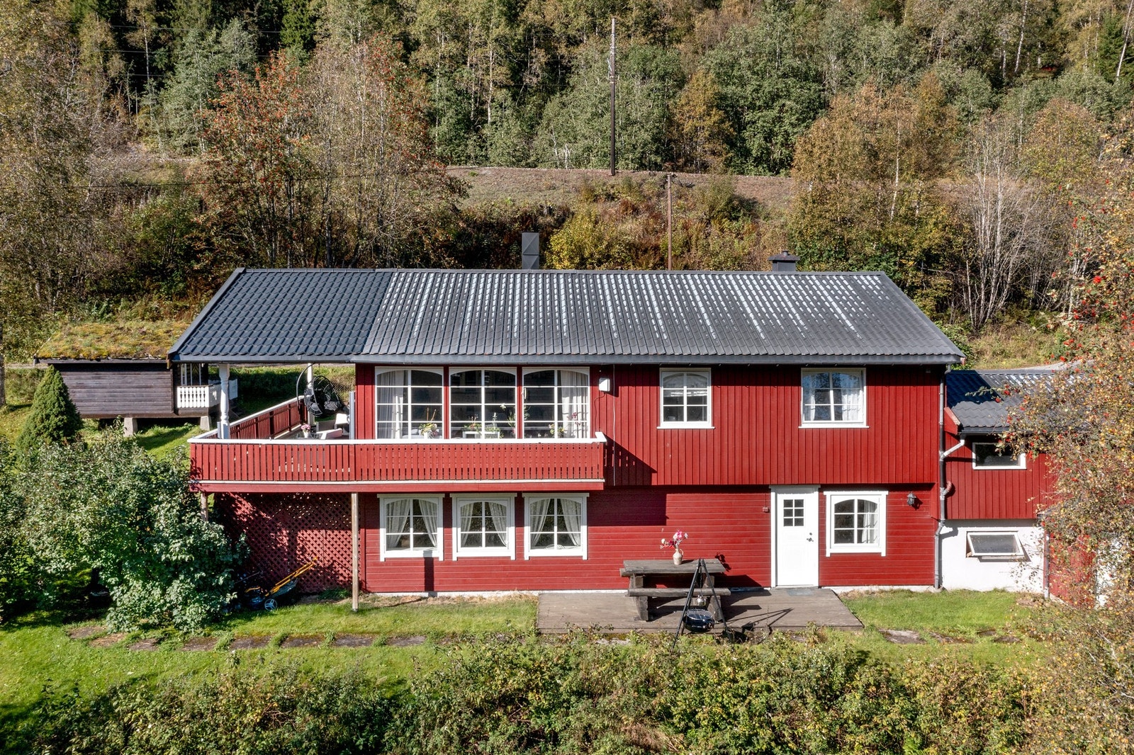 Velkommen til Størenveien 156, presentert av Albin Bakkemo v/ Eiendomsmegler 1! (Foto: Interiørfoto, Bente Eidsmo) Galleribilde